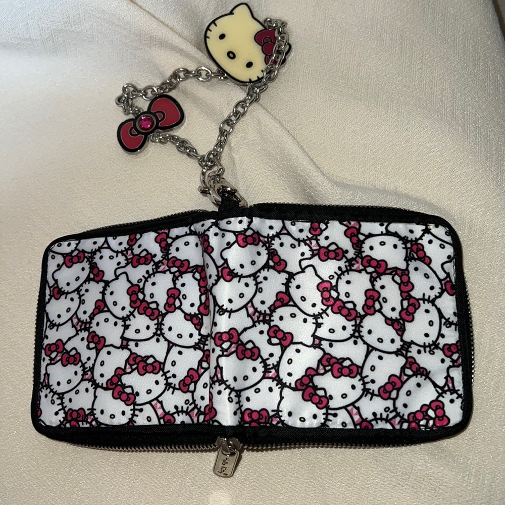 Sanrio Vintage Hello Kitty Loungefly Wallet with charm/chain accessory. - Picture 6 of 9